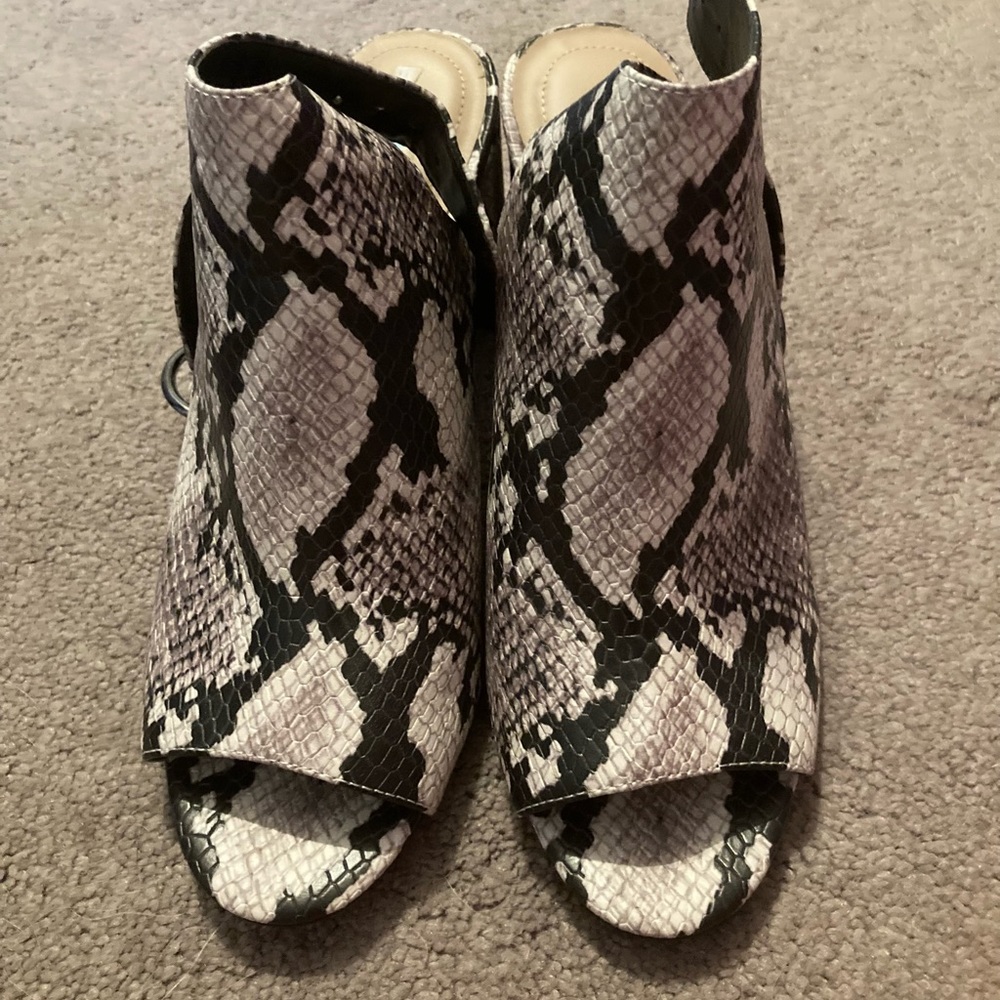 Alfani Step n Flex Snakeskin High Heel